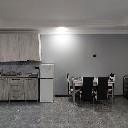 Apartment Beso Kutaisi Exterior foto