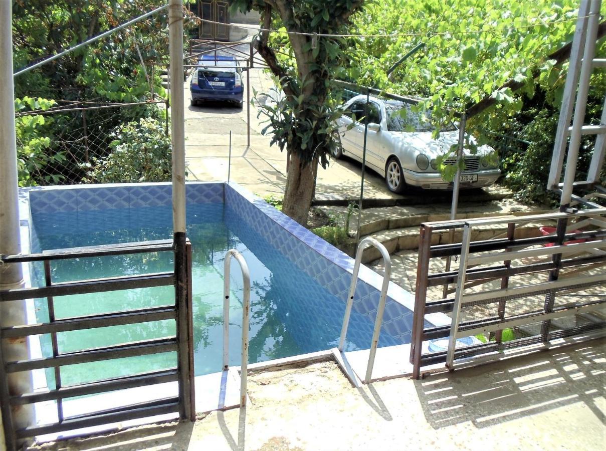 Apartment Beso Kutaisi Exterior foto